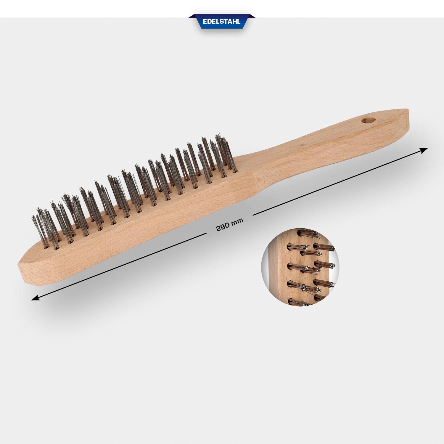 Holzbürste mit Edelstahlborsten, 280 mm lang, mit einem runden Zoom auf die Borsten. Geeignet für Reinigungs- oder Pflegezwecke.