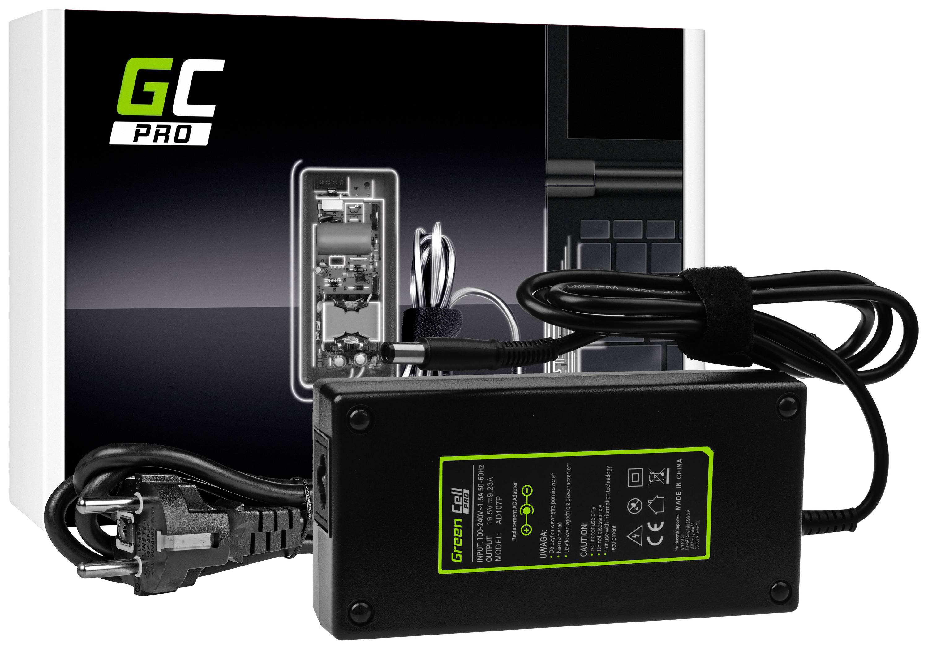 Ein schwarzes Laptop-Netzteil vor einer Verpackung mit der Aufschrift 'GC Pro' und einem Bild der inneren Elektronik des Adapters.