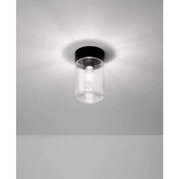 Transparente Deckenleuchte mit zylindrischem Glasdesign, leuchtet Raum gleichmäßig aus.
