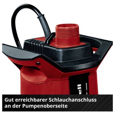 Rohelt von oben gezeigte rote schwarze Tauchpumpe mit Schlauchanschluss oben; Text: 'Gut erreichbarer Schlauchanschluss an der Pumpenoberseite'.