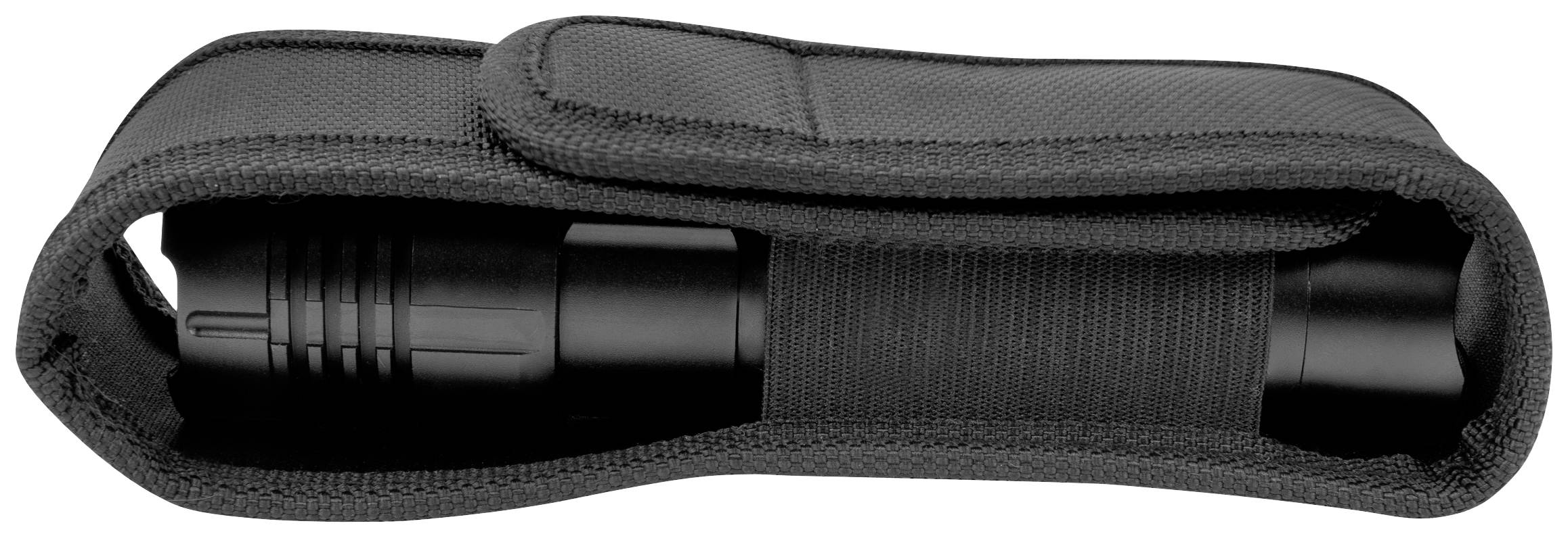 Eine schwarze Taschenlampe in einem passenden schwarzen Etui, das die Taschenlampe umhüllt und schützt.