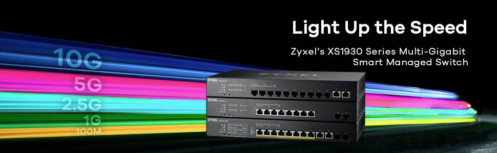 'Zyxel XS1930 Serie Multi-Gigabit Smart Managed Switch' mit drei gestapelten Switches, farbige Lichtbahnen im Hintergrund, Geschwindigkeiten von 10G bis 100M angezeigt.