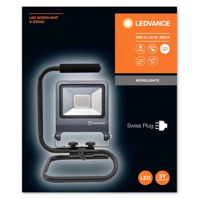 'Lampenverpackung mit LEDVANCE LED-Arbeitsleuchte. 2900 lm, 30 W, 4000 K, IP65, Kaltweiß, Swiss Plug, 3 Jahre Garantie.'