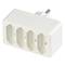 Ein weißer, dreifacher Steckdosenadapter mit runder Erdungsstecker, geeignet für den Anschluss mehrerer Elektrogeräte an eine Steckdose.