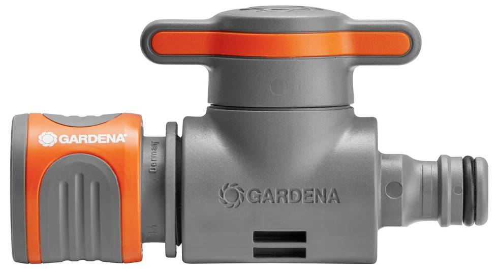 Ein Gartenschlauch-Anschluss mit orange-grauer Gestaltung, ausgestattet mit einem Absperrventil zur stufenweisen Wasserflussregulierung.