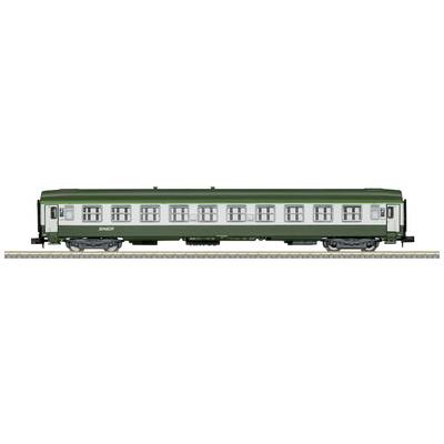 Ein grüner und grauer Eisenbahnwagen steht auf Gleisen, Fenster in regelmäßigen Abständen.enger Industrie- oder Pendlerzugtyp.