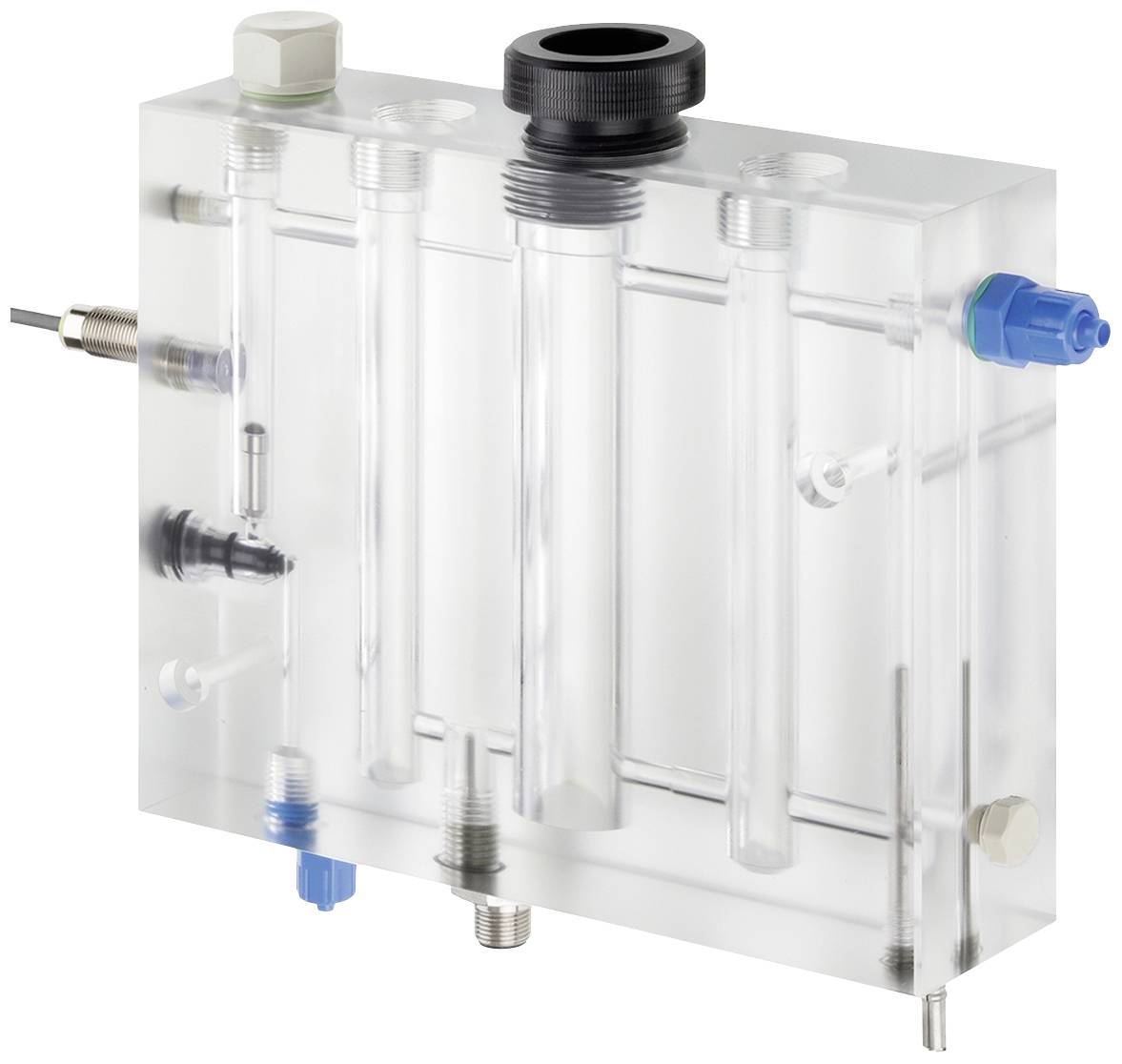 Transparenter Flüssigkeitsdurchflussmesser mit verschiedenen Ventilen und Anschlüssen, zeigt Flussrate an. Hauptkomponente eines Hydrauliksystems.