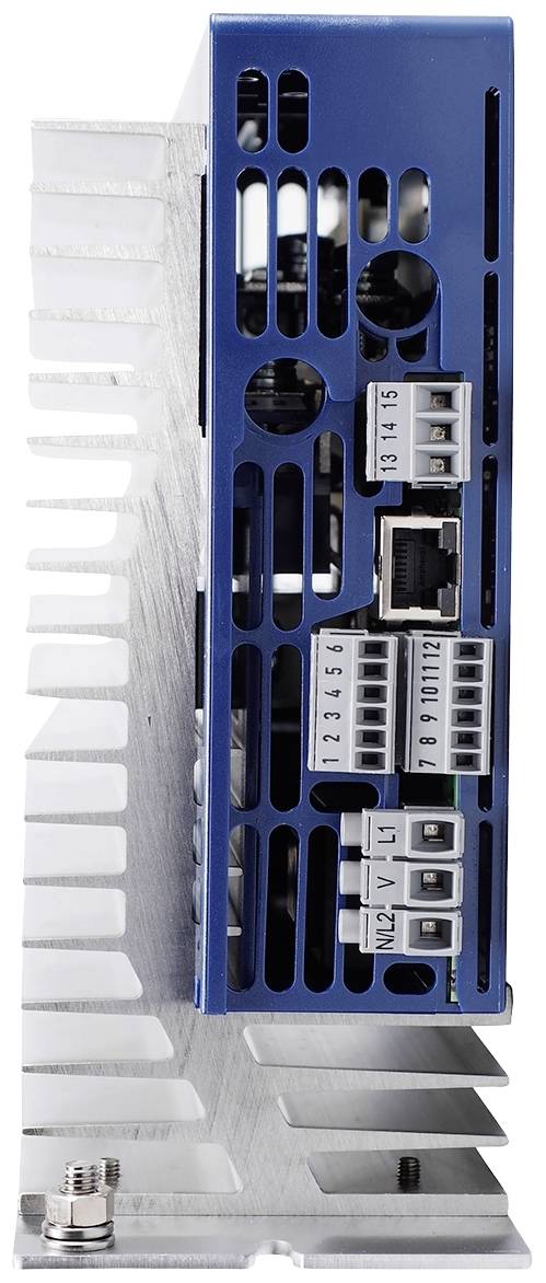 Ein blaues elektronisches Gerät mit mehreren Anschlusssteckern, montiert auf einem großen Aluminium-Kühlkörper.