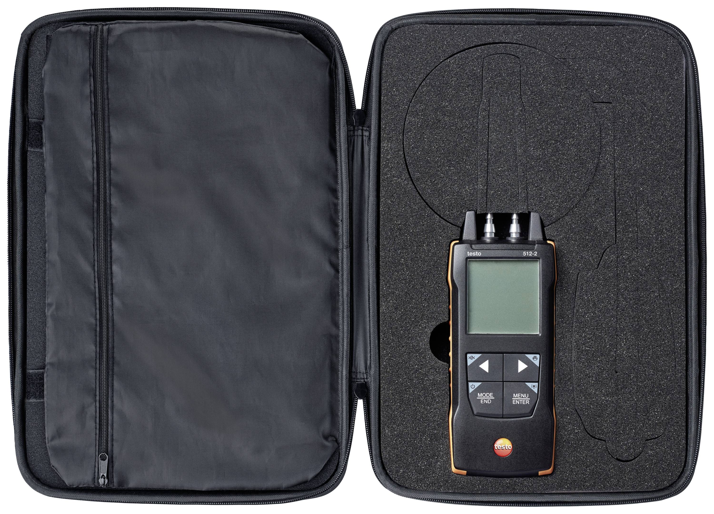 'Messgerät in schwarzem Etui mit Display und Bedientasten, geeignet zur Überwachung und Analyse von Umweltparametern.'