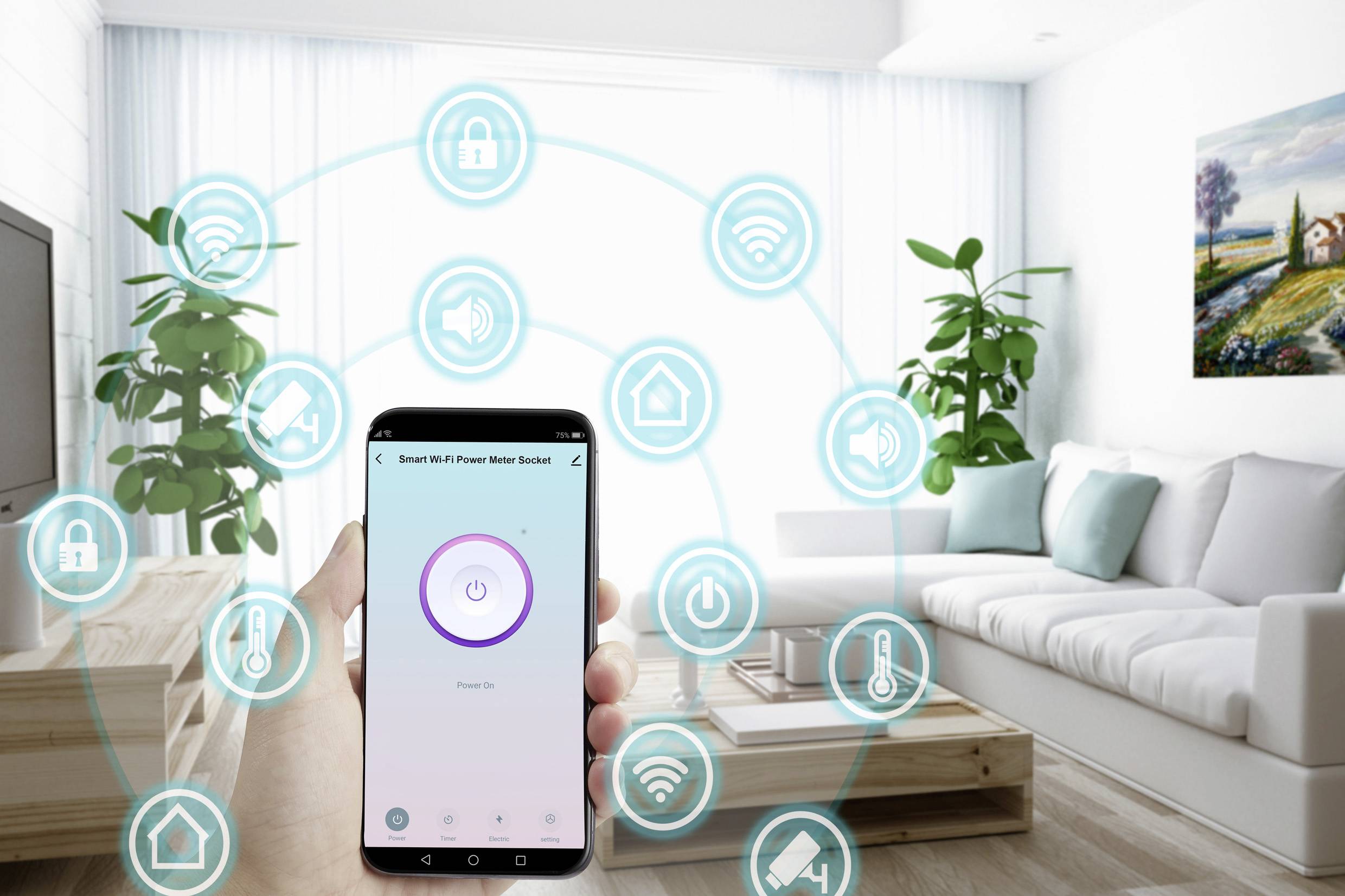 Smartphone zeigt eine App zur Steuerung eines Smart Homes. Symbole für Wi-Fi, Sicherheit und Beleuchtung schweben im Wohnzimmerhintergrund.