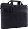 Eine schwarze Laptoptasche mit Tragegriff und Reißverschluss, schlichtes Design mit orangen Nähten an der Vorderseite.