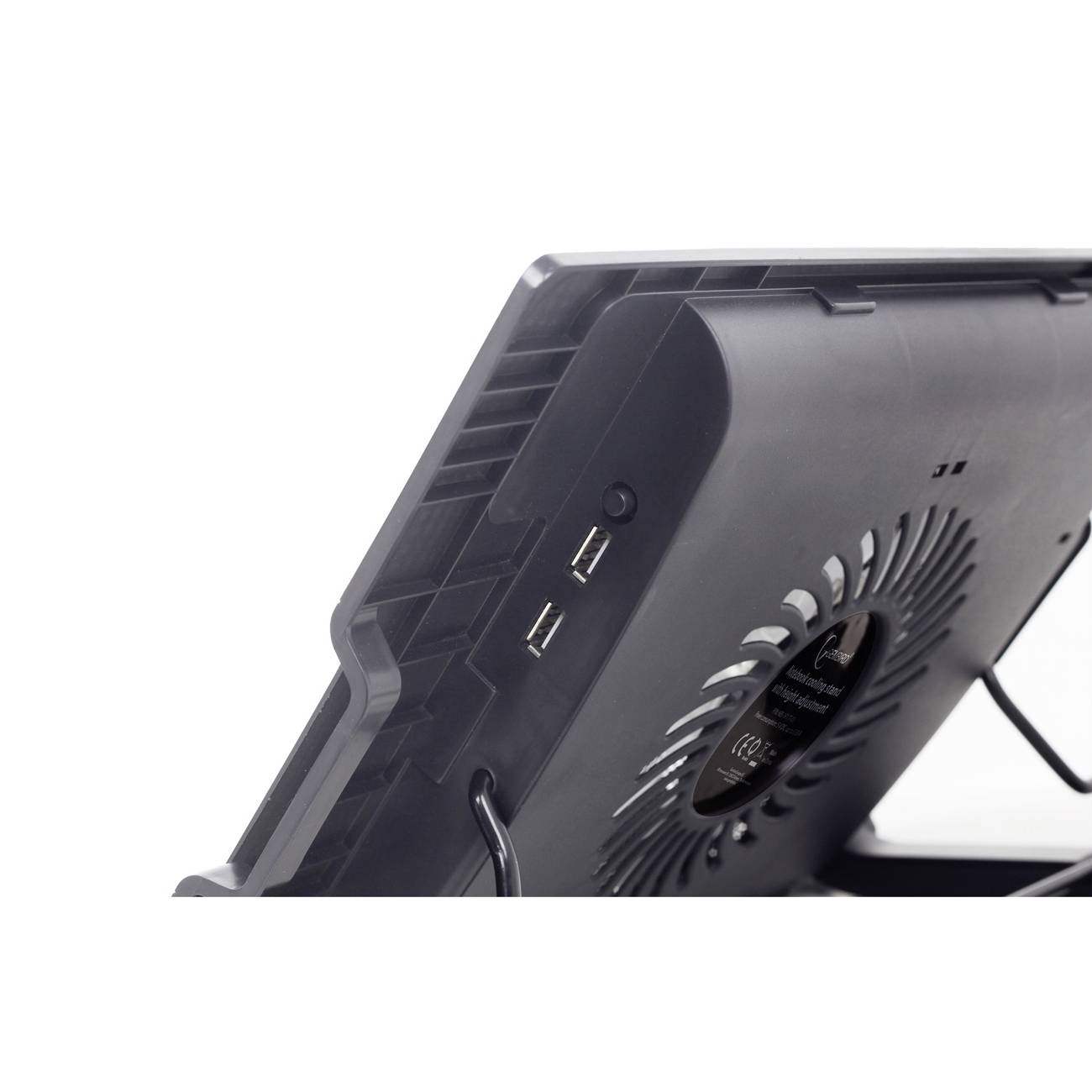 Ein Laptop-Kühler mit zwei USB-Anschlüssen und einem großen Lüfter, der für bessere Luftzirkulation sorgt.