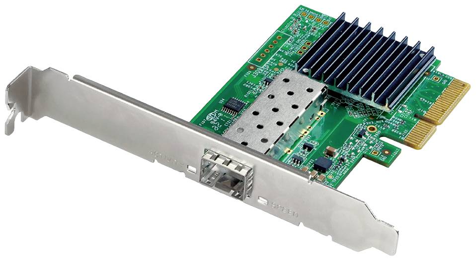 Eine grüne Netzwerkkarte mit Metallkühlkörper und PCIe-Anschluss, die für den Einbau in einen Computer bestimmt ist.