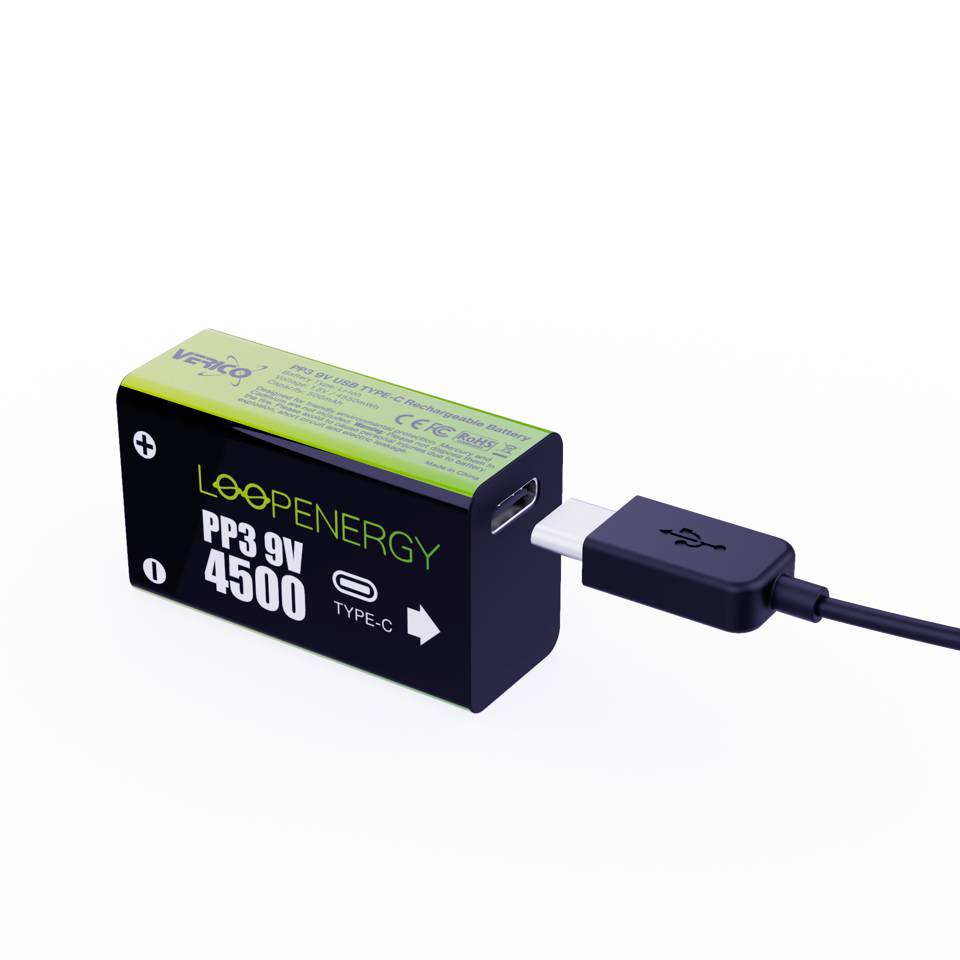 9V-Batterie der Marke Loop Energy mit USB-C-Anschluss; Kapazität von 4500 mAh.
