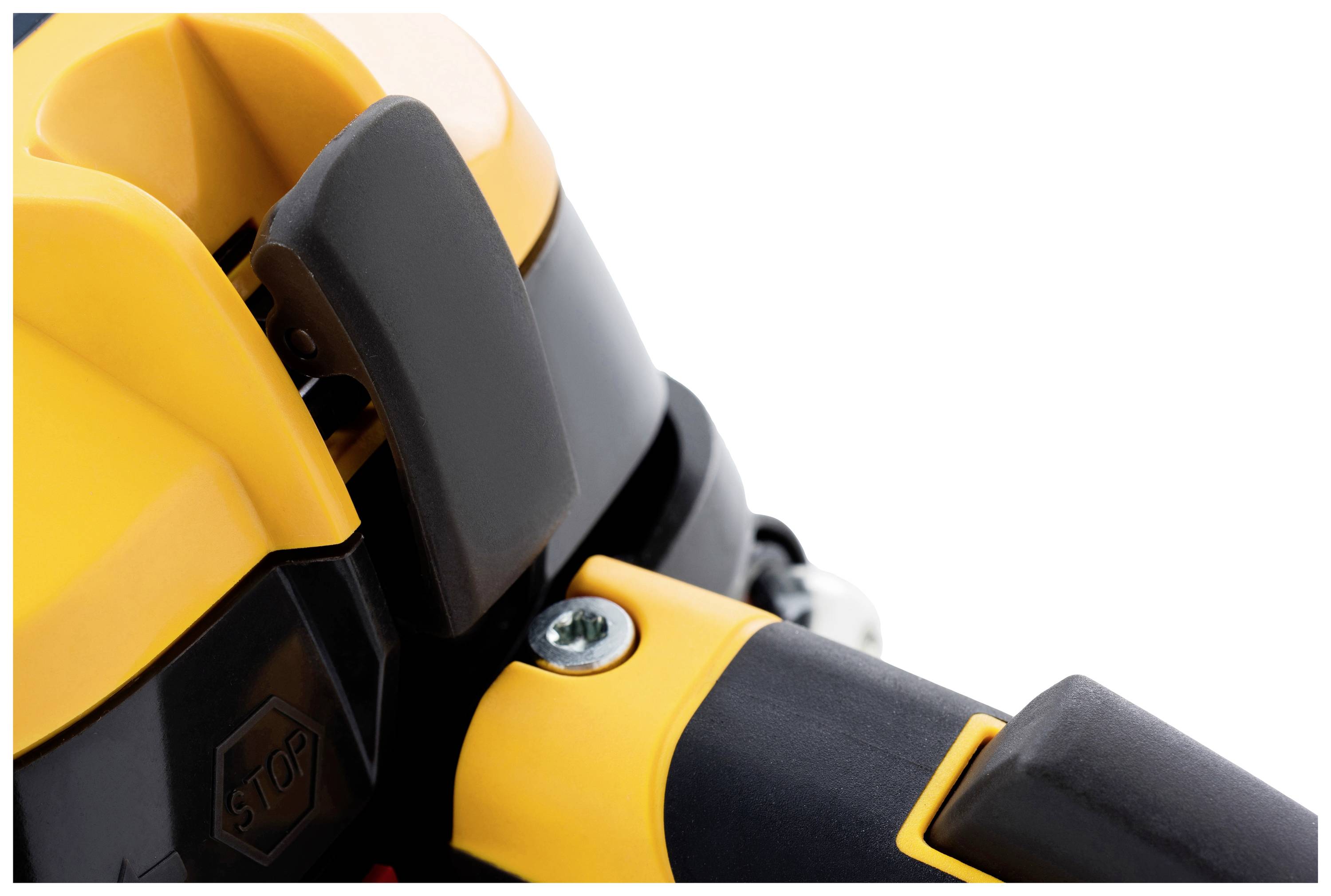 Ein gelbes und schwarzes Werkzeug, wahrscheinlich ein elektrischer Gartenschneider, mit einem Stoppschalter in Nahaufnahme.