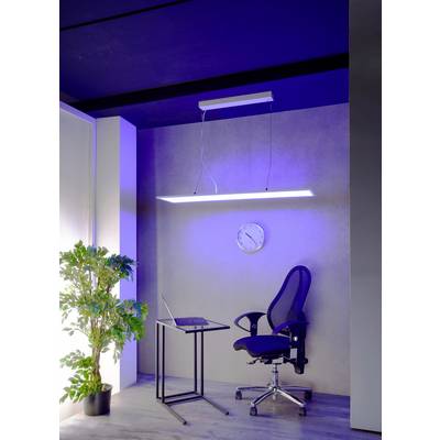 Ein moderner Arbeitsplatz mit schwarzem Bürostuhl, kleinem Tisch mit Laptop, LED-Leuchte an der Decke, Wanduhr und Pflanze.