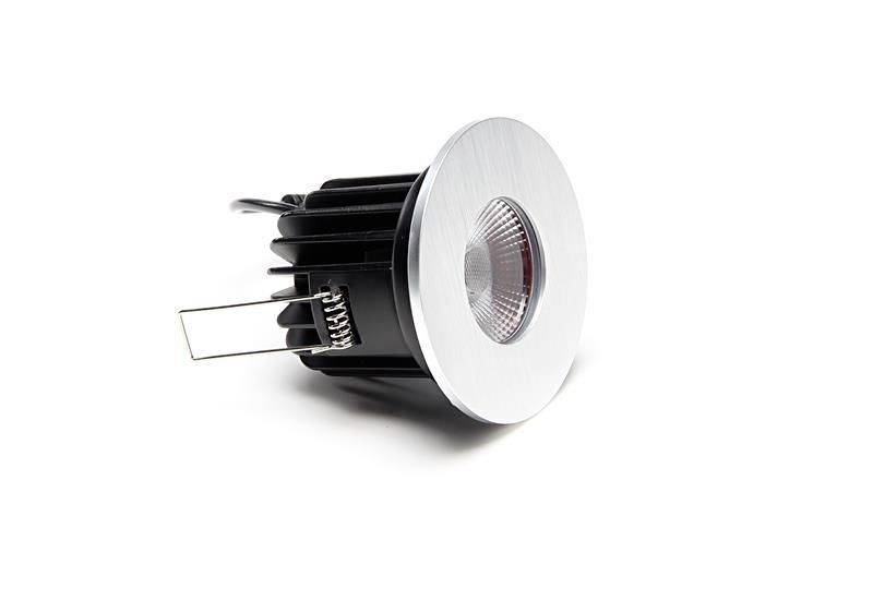 Runde LED-Einbauleuchte in Silber, zeigt die Vorderseite mit zentralem Lichtpunkt und Rippen auf der Rückseite für Kühlung.