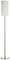 Stehlampe mit silbernem Ständer und cremefarbenem, geometrisch gemusterten Lampenschirm, geeignet für moderne Inneneinrichtung.