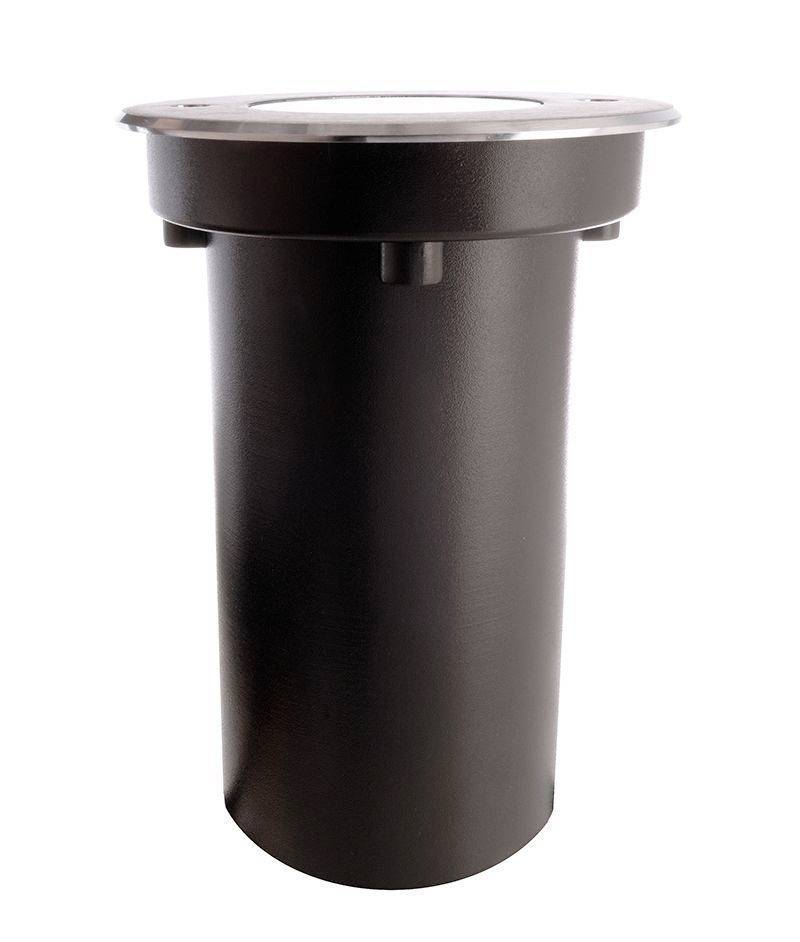 Ein schwarzes zylinderförmiges Objekt aus Metall. Es hat einen flachen Deckel oben und wird vermutlich als Halterung oder Behälter verwendet.