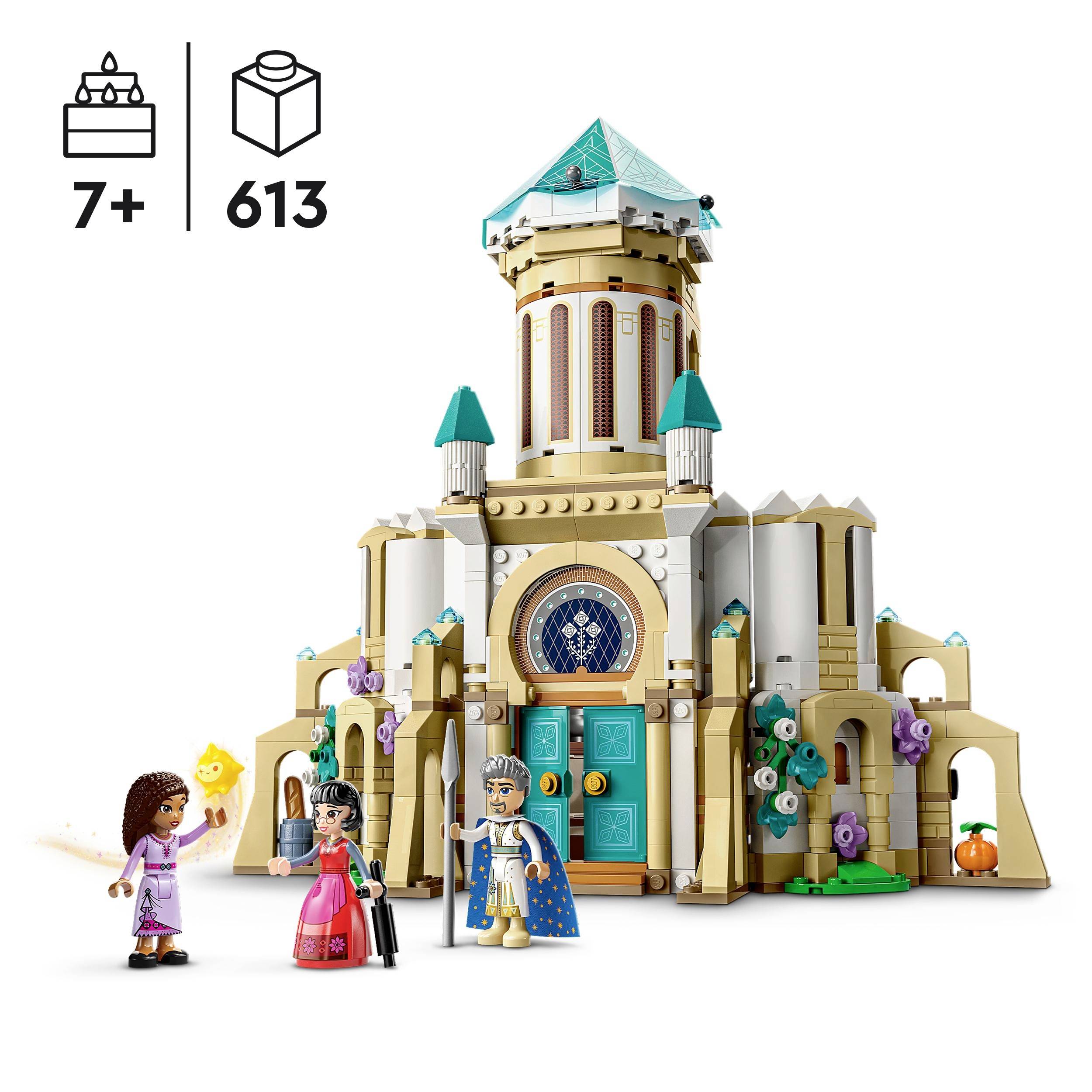 Ein LEGO-Set mit 613 Teilen für Kinder ab 7 Jahren zeigt ein fantasievolles Schloss und drei Figuren in unterschiedlichen Outfits.