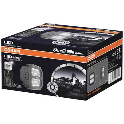 Produktverpackung von OSRAM LED-Arbeitsleuchte mit 4500 Lumen, 5 Jahre Garantie. Bilder zeigen Anwendung u.a. bei Bau- und Landmaschinen.