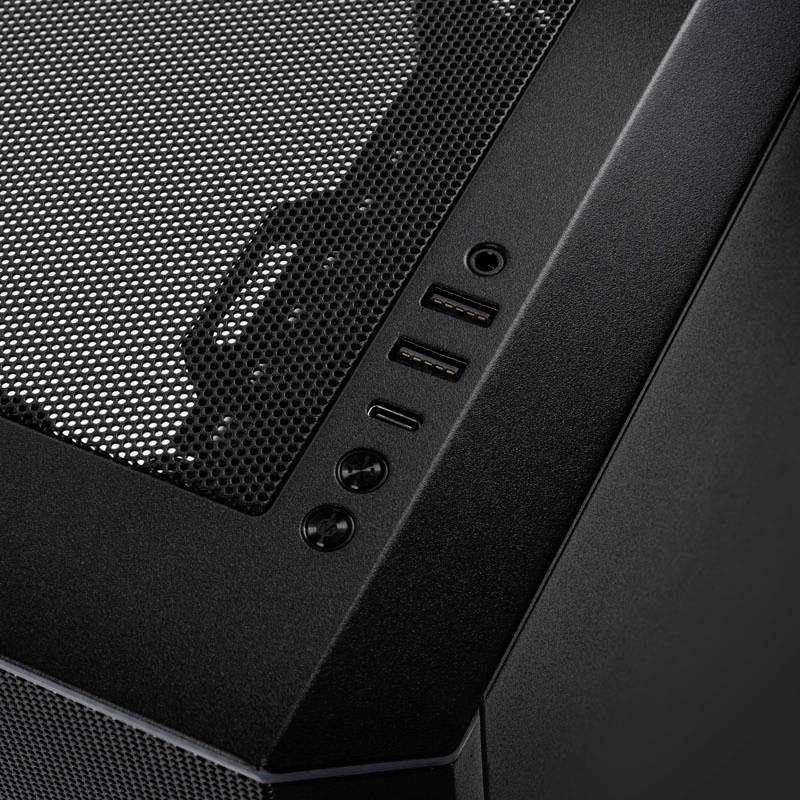 Nahaufnahme eines Computergehäuses mit zwei USB-Anschlüssen und Power-Tasten an der Vorderseite. Gehäuseoberfläche hat ein belüftetes Gitter.