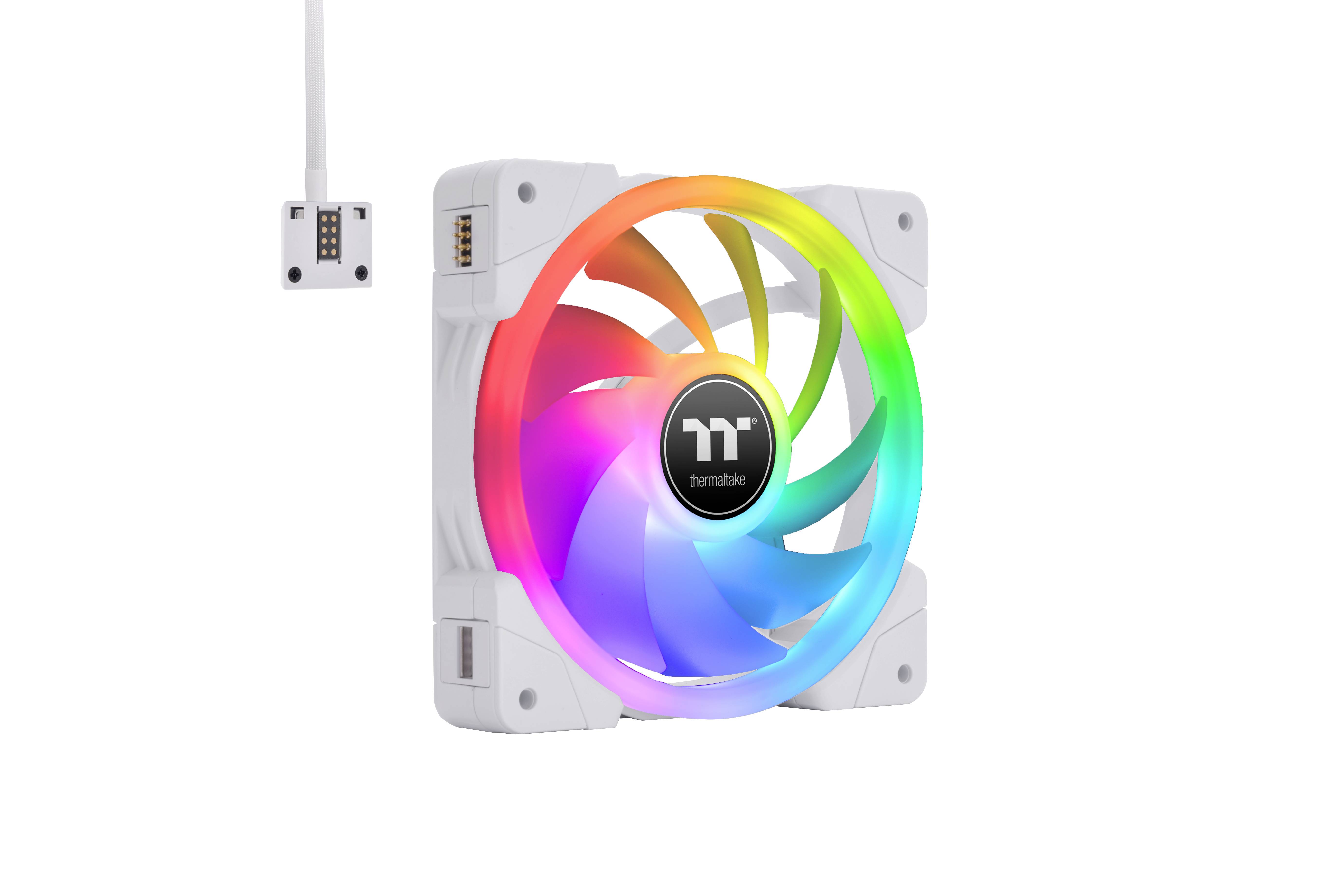 PC-Lüfter mit RGB-Beleuchtung in verschiedenen Farben. Ein Thermaltake-Logo befindet sich in der Mitte des Lüfters.