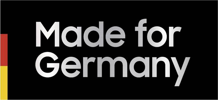 Text 'Made for Germany' in silberner Schrift auf schwarzem Hintergrund mit vertikalen Streifen in den Farben Schwarz, Rot, Gelb links.