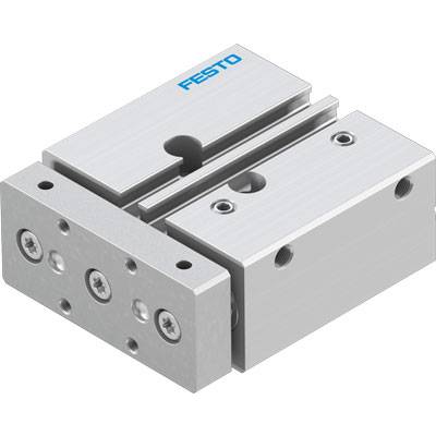 Silberner Pneumatik-Schlitten von Festo mit mehreren Befestigungslöchern und Schlitzen zum Einsatz in automatisierten Systemen.