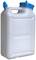 Ein weißer Kanister mit blauem Deckel und Griff, geeignet zur Aufbewahrung von Flüssigkeiten.