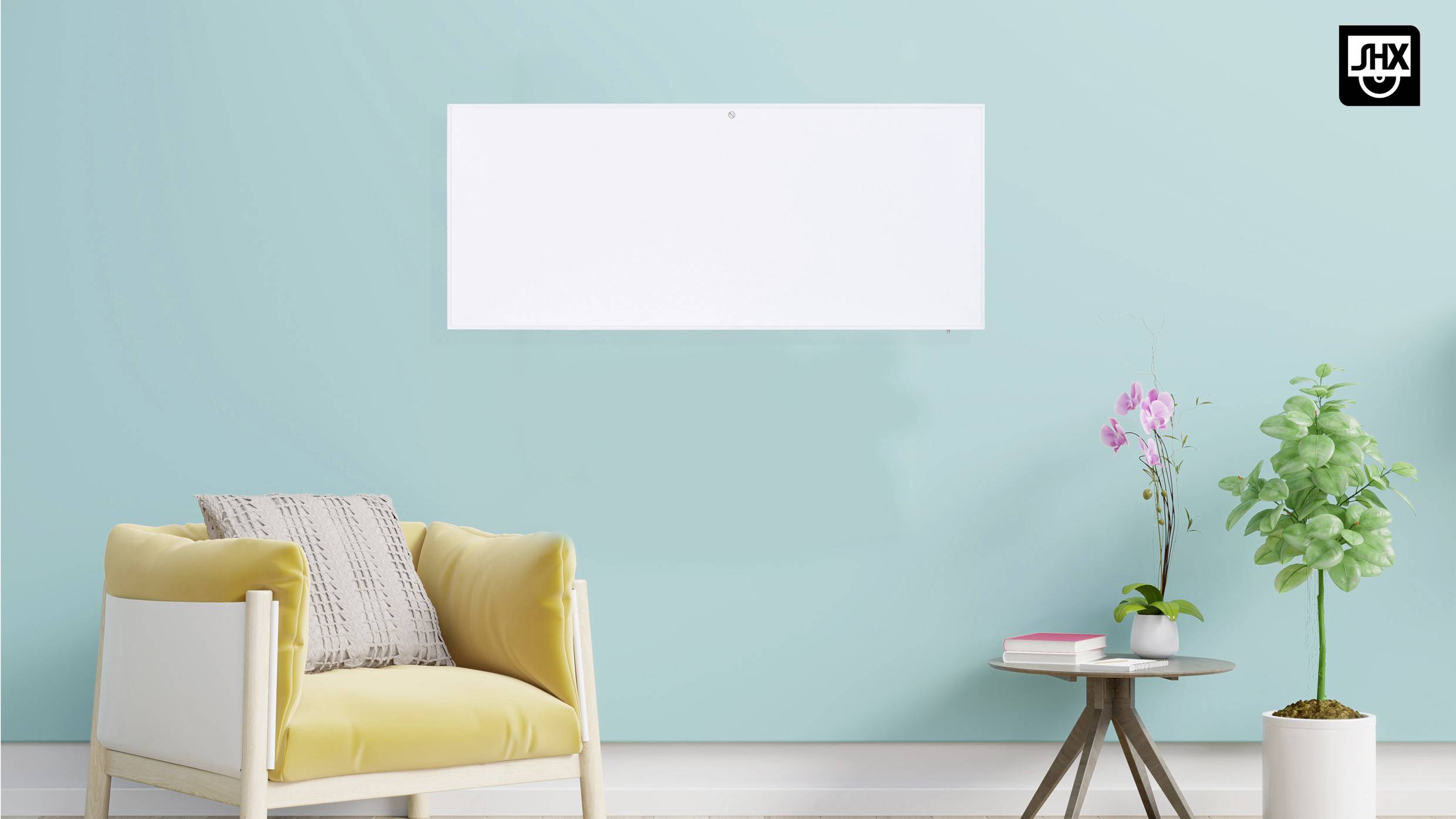 Ein gelber Sessel steht neben einem kleinen Tisch mit einer Pflanze und Büchern vor einer türkisfarbenen Wand mit einem leeren weißen Bild.