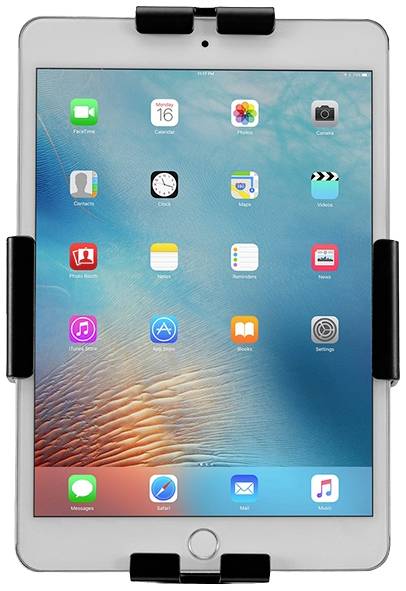 Ein Tablet mit mehreren App-Symbolen auf dem Bildschirm, einschließlich Uhr, Fotos und Einstellungen, in einer schwarzen Halterung befestigt.