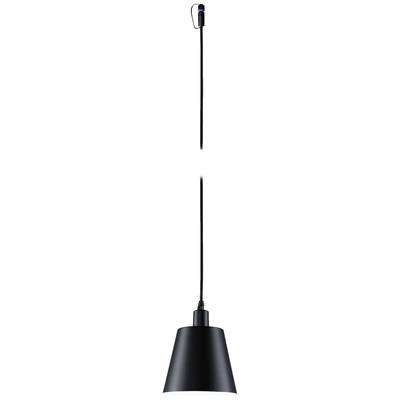 Schwarze Hängeleuchte mit langem Kabel und kegelförmigem Lampenschirm; minimalistisch und modern gestaltet.