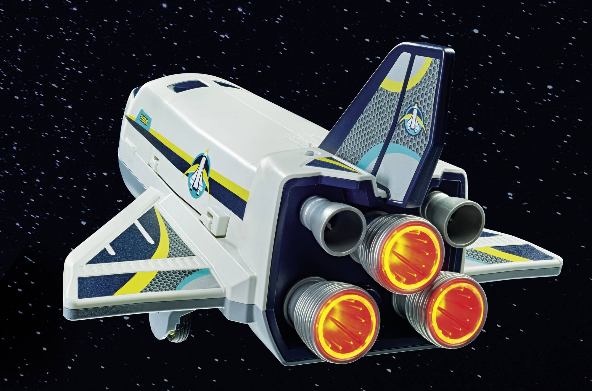 Spielzeug-Raumschiff im Weltraum mit leuchtenden Triebwerken und dekorativen Farbstreifen.