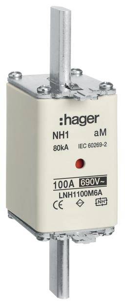 Ein elektrischer NH1-Sicherungseinsatz von Hager, Bauart aM, ausgelegt für 100A und 690V, mit einem Ausschaltvermögen von 80kA.