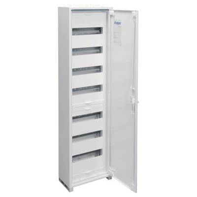 Weißer Standardschrank mit mehreren Fächern und einem offenen Fach an der unteren Hälfte, geeignet für elektronische Installationen.