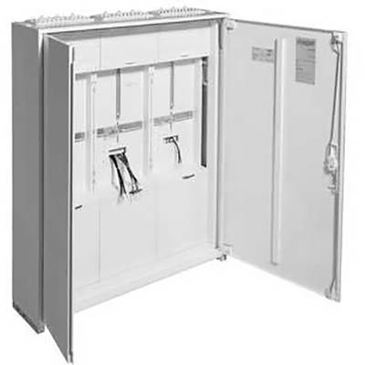 Offener Schaltschrank mit sichtbaren Kabeln und Steckplätzen.