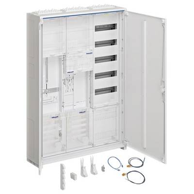 Offener Schaltschrank mit mehreren Fächern und Kabeln. Enthält Zubehörteile wie Clips und Kabel. Eignet sich zur Elektroinstallation.