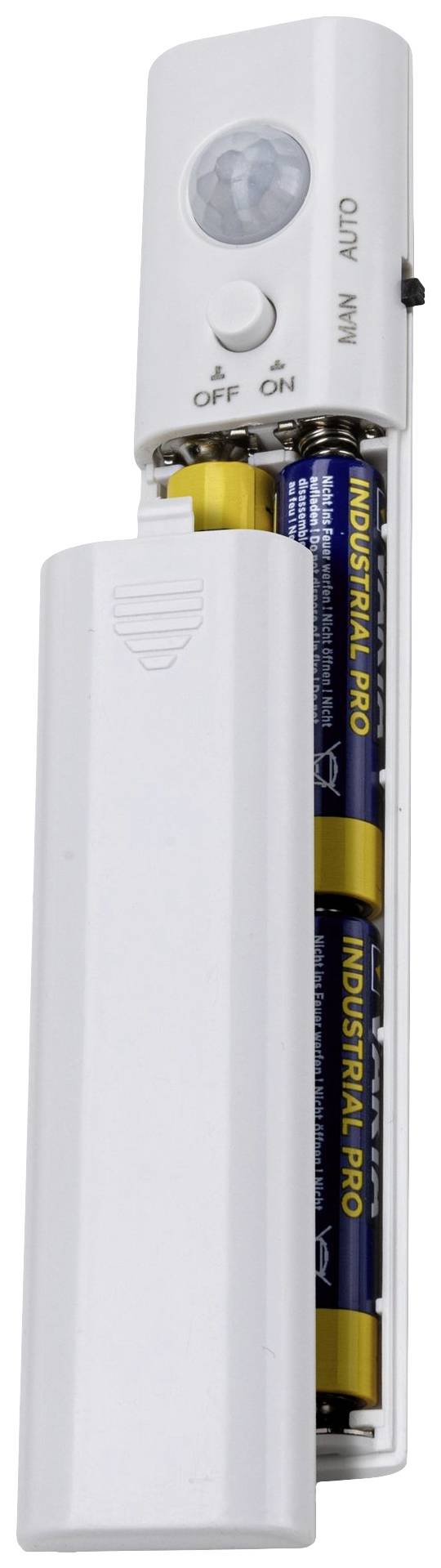 Ein Bewegungsmelder mit offenem Batteriefach, das zwei AA-Batterien zeigt. Die Schalterpositionen sind 'Auto', 'Off' und 'On'.