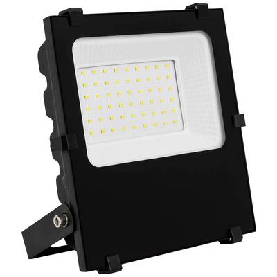 Ein rechteckiger LED-Flutlichtscheinwerfer in schwarzem Gehäuse, montiert auf einem anpassbaren Halter, Display mit gelben LED-Lichtern.