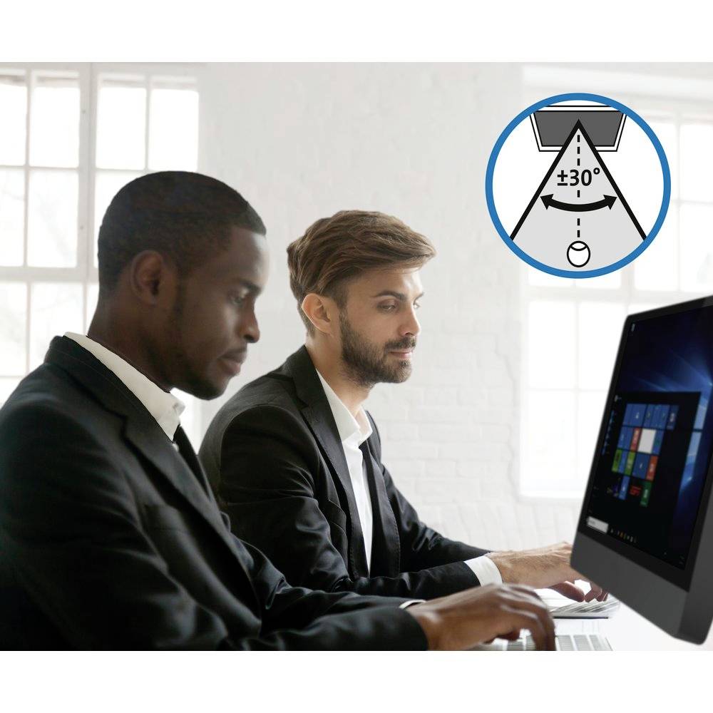 Zwei Männer arbeiten am Computer; ein Symbol zeigt eine empfohlene Augenhöhe von ±30 Grad für ergonomischen Komfort an.