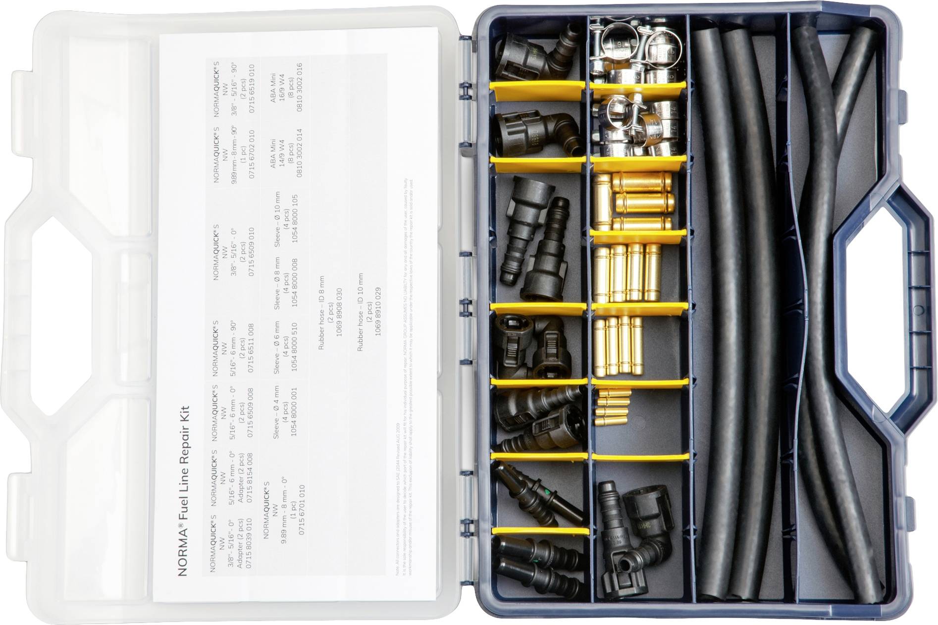 Sortimentskasten mit verschiedenen Anschlüssen, Schläuchen und Klemmen für Kraftstoffleitungen. Beschrifteter Deckel mit Inhaltsliste.