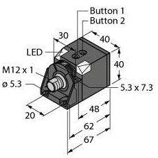 Abbildung eines Bauplans eines rechteckigen Geräts mit LED, zwei Knöpfen, M12-Anschluss und detaillierten Maßangaben in Millimetern.
