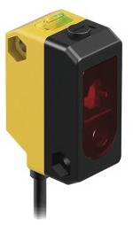 Gelb-schwarzer Fotosensor mit rotem Lichtfenster, Kabelanschluss unten. Oben grüne und orangefarbene LED-Anzeigen.