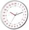 Analoge Wanduhr mit 24-Stunden-Anzeige. Die Stunden sind rot, Minuten und Sekunden schwarz markiert. Uhrzeit zeigt 10:10.