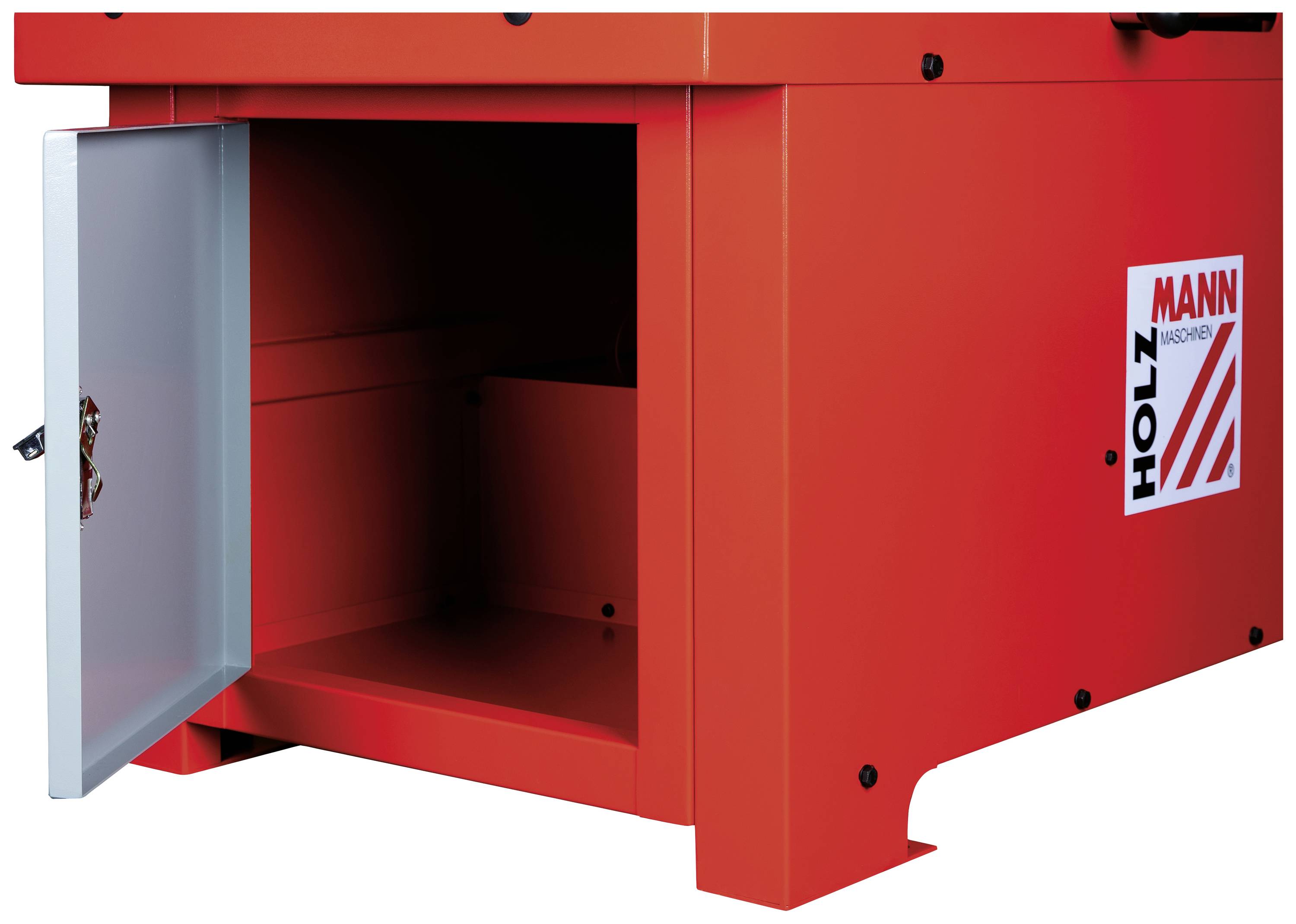 Ein geöffneter roter Metallkasten mit einer Tür, auf der ein 'HOLZ MANN' Logo sichtbar ist. Innenraum ist leer.