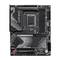 Motherboard mit 'GAMING'-Aufschrift, mehreren Anschlüssen und Steckplätzen, geeignet für Computer-Hardware-Installationen.