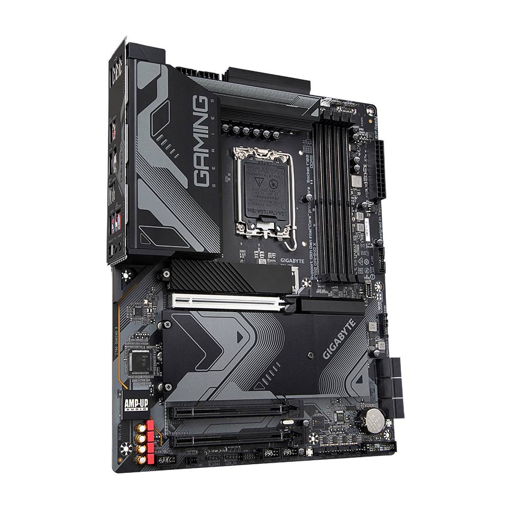 Motherboard von Gigabyte mit schwarzem Design, mehreren PCIe-Steckplätzen und 'GAMING'-Beschriftung auf dem Kühlkörper.