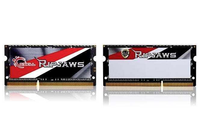 Zwei G.SKILL Ripjaws RAM-Module mit markantem Design in Rot, Weiß und Schwarz. Geeignet für leistungsstarke Computeranwendungen.