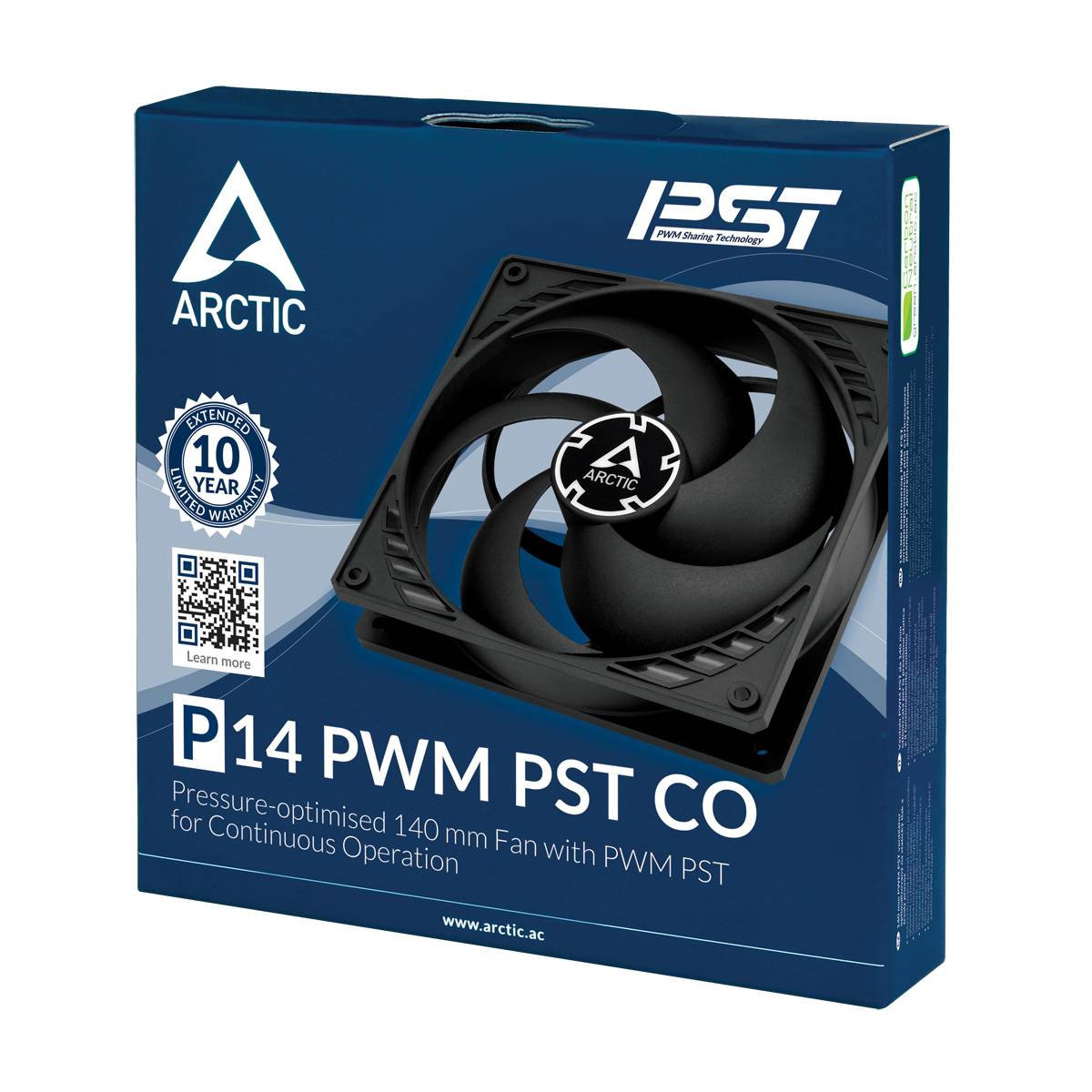 Produktbild eines ARCTIC P14 PWM PST CO Lüfters mit Verpackung. Betont Langlebigkeit, 10 Jahre Garantie, Druck-optimierter 140 mm Lüfter.